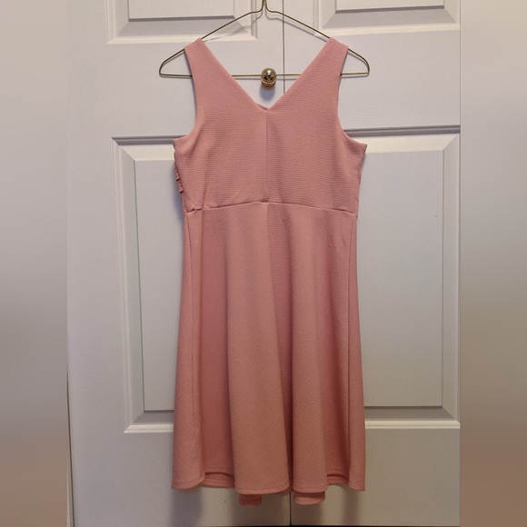 Girls pink formal dress - Picture 4 of 4